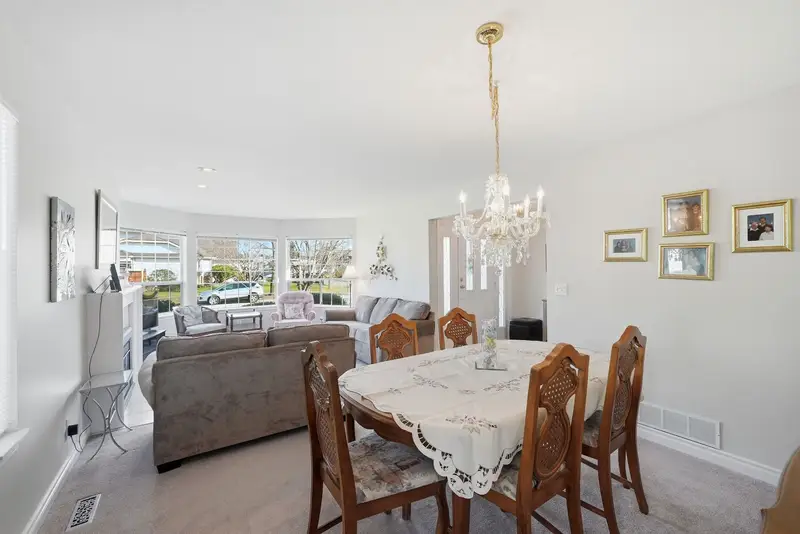 18636 62A AVENUE - photo 4 of 25