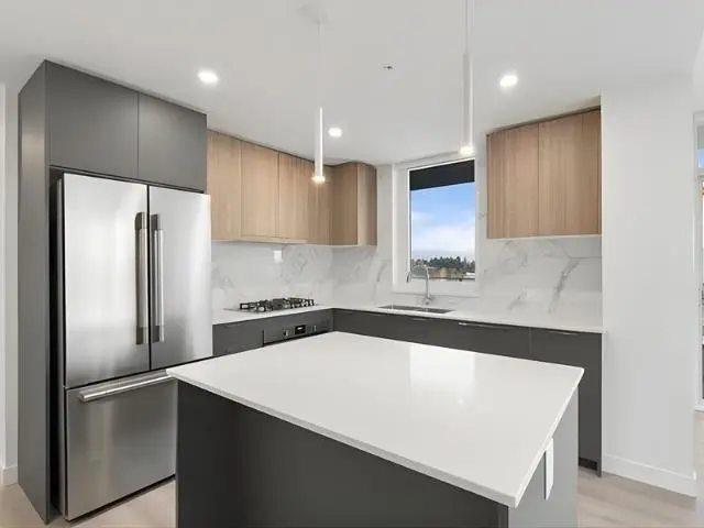 206 20065 85 AVENUE - photo 2 of 14