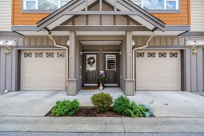 78 2979 156 STREET - photo 1 of 25