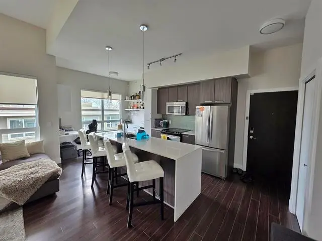 C421 20211 66 AVENUE - photo 3 of 11