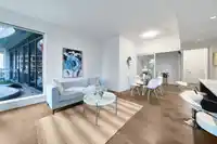 704 1500 MARTIN STREET - thumbnail 1