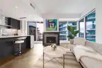 704 1500 MARTIN STREET - thumbnail 3