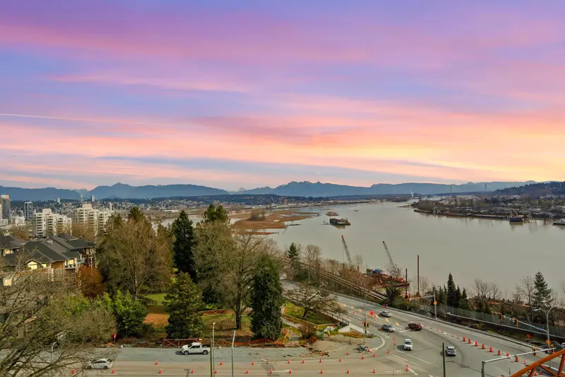 901 38 LEOPOLD PLACE - photo 2 of 25