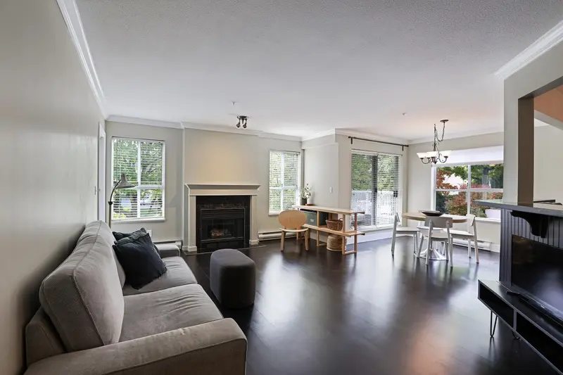 203 15272 20 AVENUE - photo 3 of 25