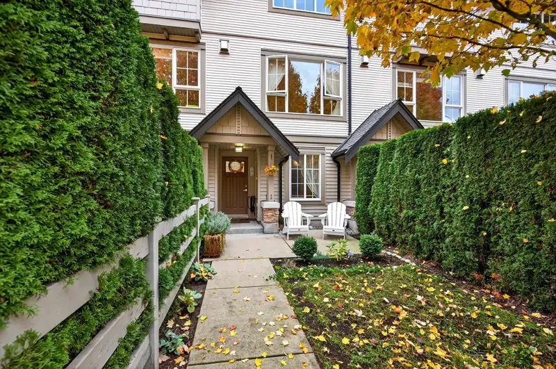 153 2501 161A STREET - photo 1 of 40