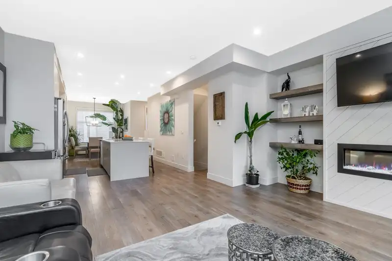 65 14541 WINTER CRESCENT - photo 4 of 34