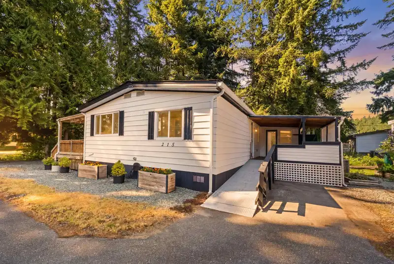 215 20071 24 AVENUE - photo 1 of 40