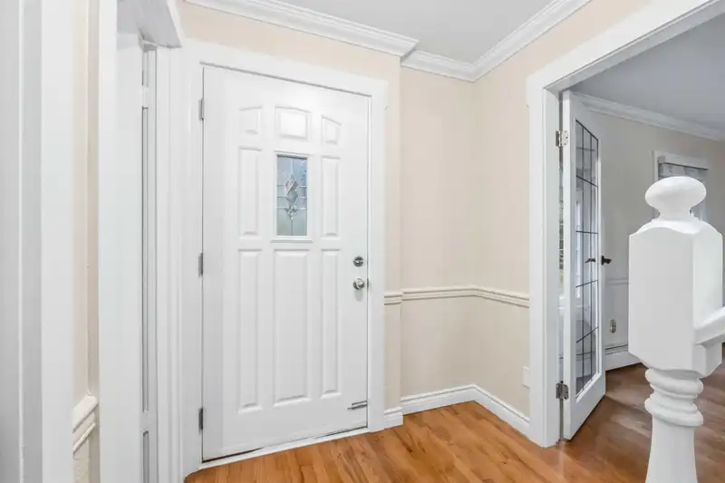 17283 20 AVENUE - photo 2 of 39