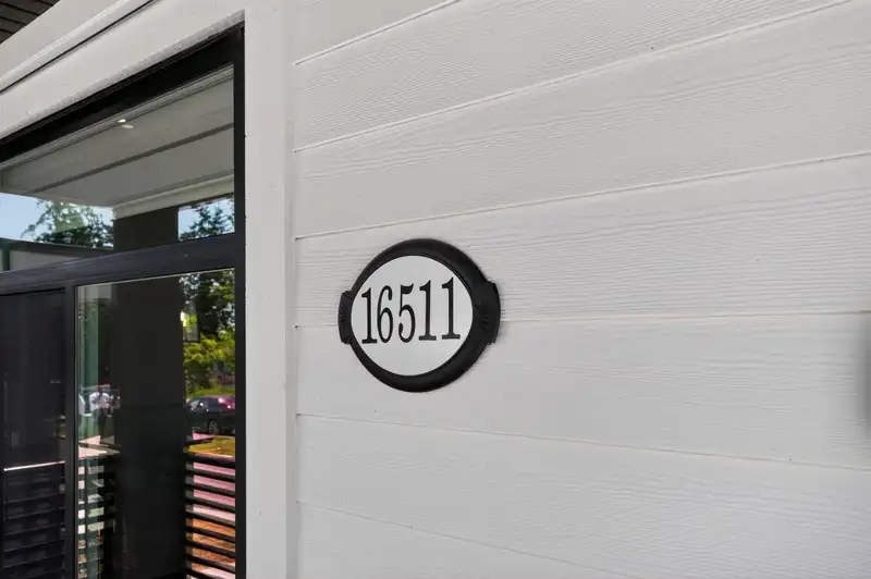16511 20 AVENUE - photo 4 of 34