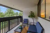 301 1561 VIDAL STREET - thumbnail 3