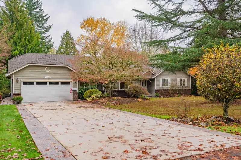 17411 29 AVENUE - photo 1 of 40