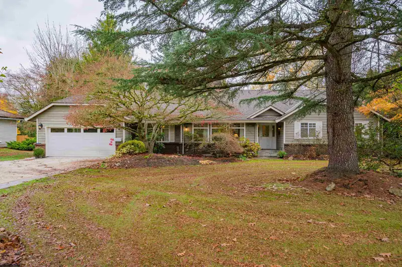 17411 29 AVENUE - photo 2 of 40