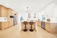 16477 20 AVENUE - thumbnail 2