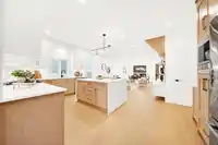 16477 20 AVENUE - thumbnail 8