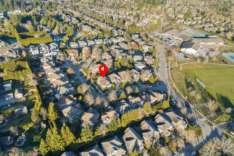 3312 155B STREET - photo 2 of 25