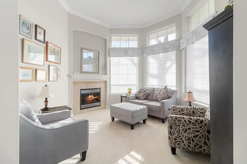 3312 155B STREET - photo 4 of 25