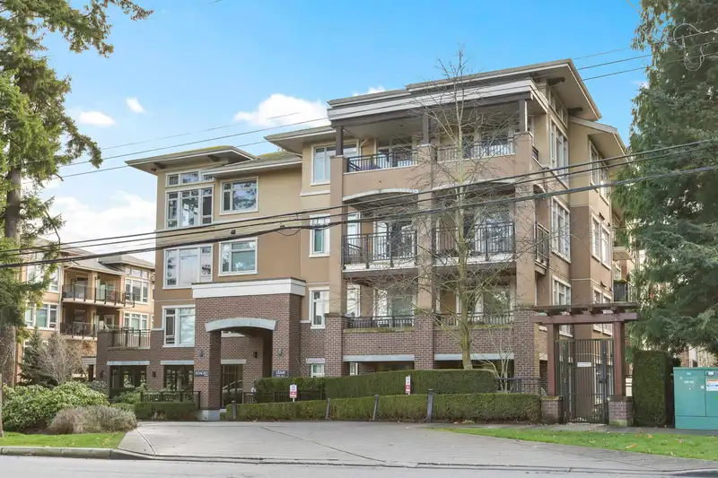 106 15360 20TH AVENUE - photo 2 of 40