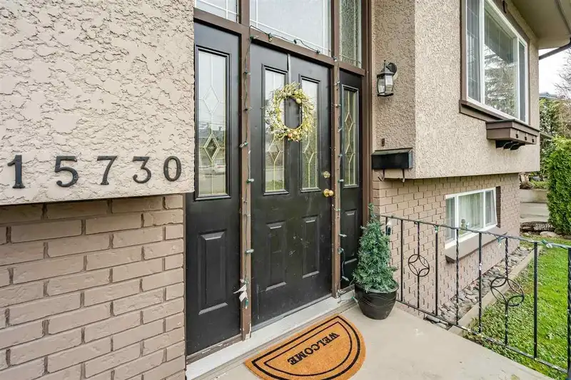 15730 RUSSELL AVENUE - photo 2 of 31