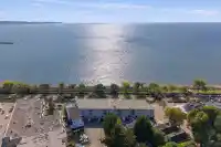 106 14881 MARINE DRIVE - thumbnail 1