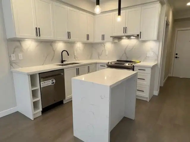 310 12133 223 STREET - photo 4 of 21