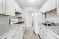 217 1720 SOUTHMERE CRESCENT - thumbnail 12