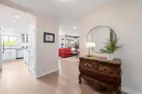 305 1390 MARTIN STREET - thumbnail 2