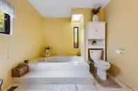 18 2120 KING GEORGE BOULEVARD - thumbnail 23