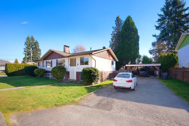 4086/ 4088 LISTER COURT - photo 1 of 5