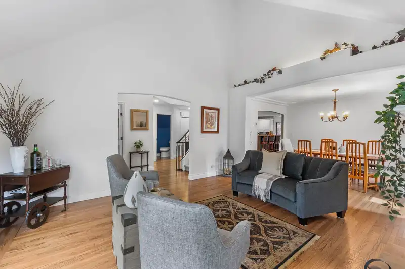 2112 126 STREET - photo 4 of 40