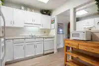 312 1521 BLACKWOOD STREET - thumbnail 10