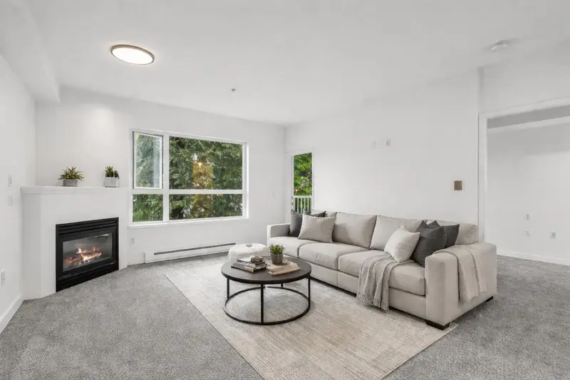 206 3151 CONNAUGHT CRESCENT - photo 2 of 25