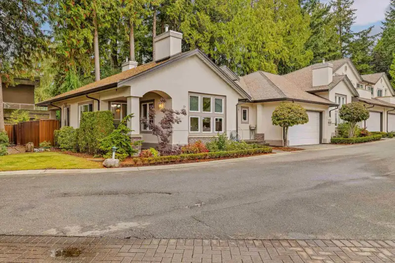 6 13911 16 AVENUE - photo 3 of 40