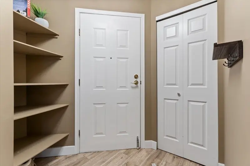 307 32669 GEORGE FERGUSON WAY - photo 3 of 25