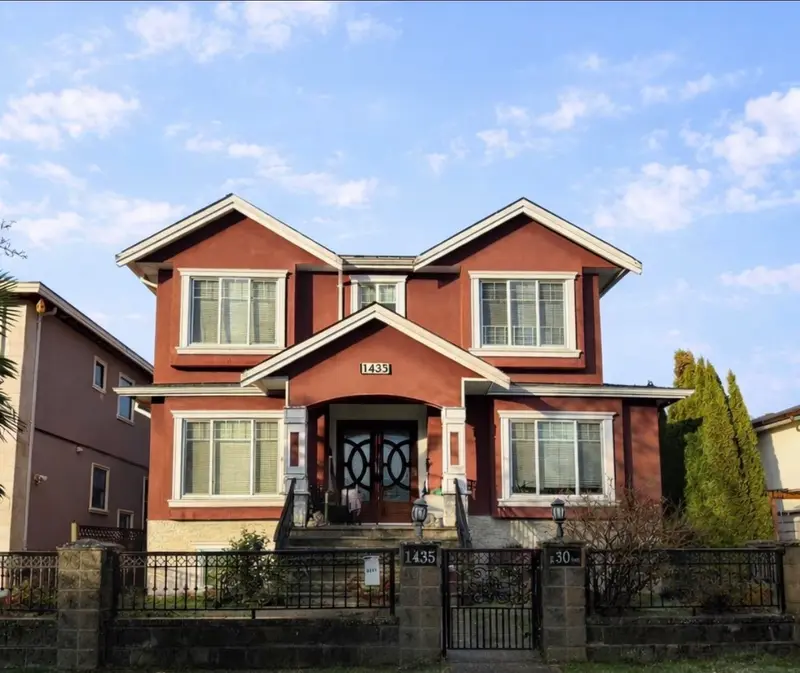 1435 E 30TH AVENUE - photo 1 of 5