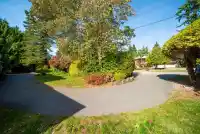 13756 18 AVENUE - thumbnail 3