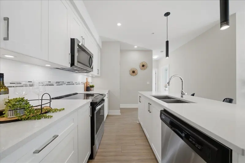 22335 MCINTOSH AVENUE - photo 4 of 25