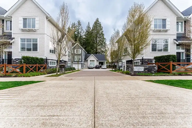 24 2239 164A STREET - photo 1 of 36