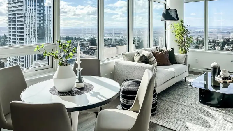 2505 6461 TELFORD AVENUE - photo 2 of 22