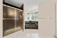 2048 134 STREET - thumbnail 11