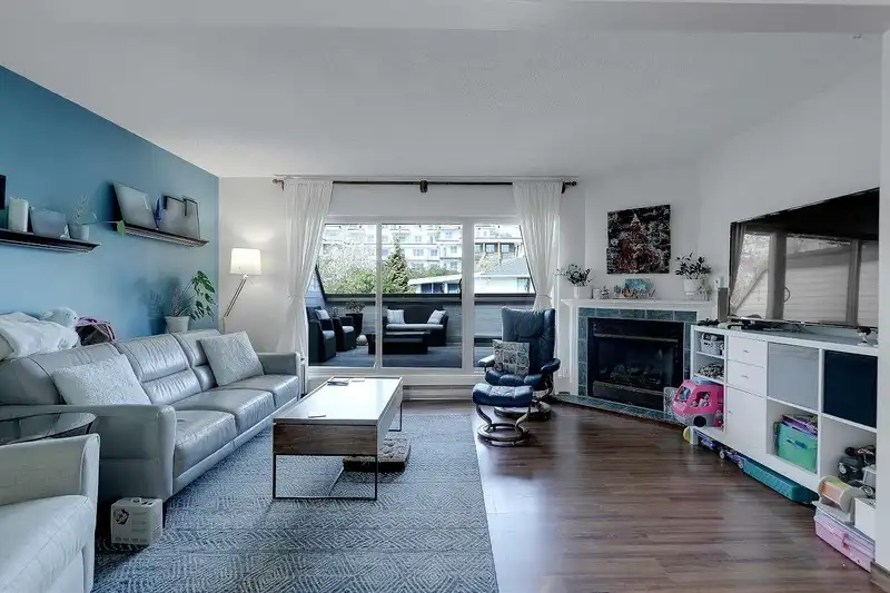 1491 MERKLIN STREET - photo 3 of 32