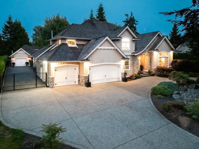 2338 138A STREET - photo 3 of 38