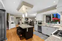 2338 138A STREET - thumbnail 9