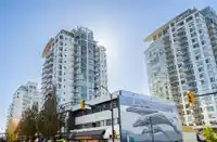 806 1473 JOHNSTON ROAD - thumbnail 1