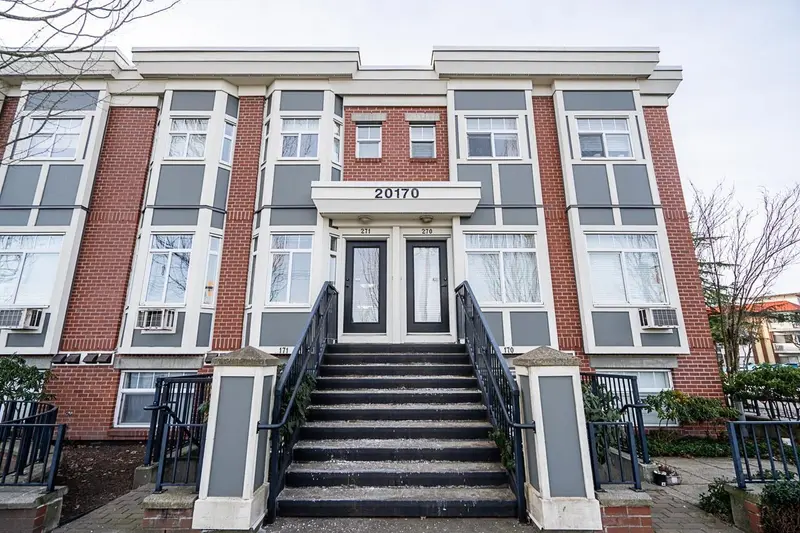 271 20170 FRASER HIGHWAY - photo 1 of 25