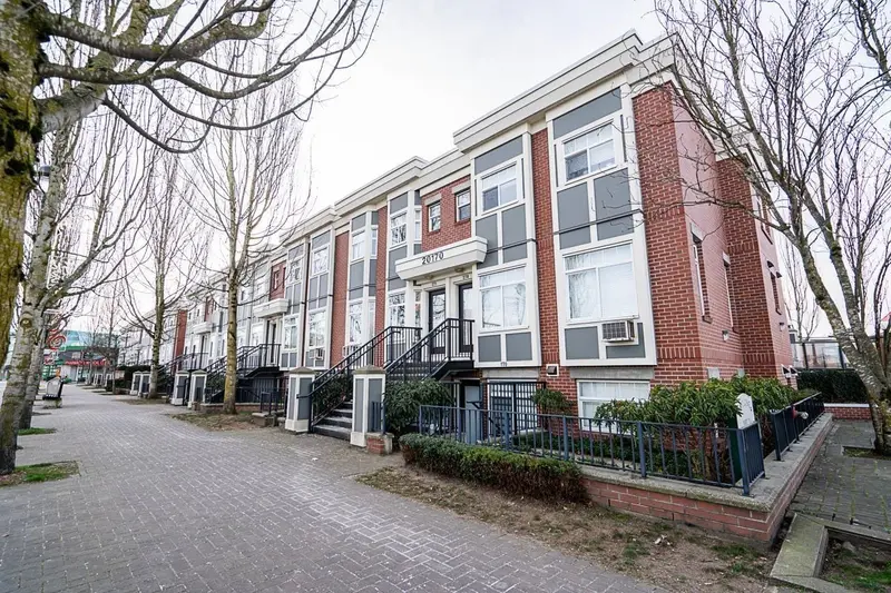 271 20170 FRASER HIGHWAY - photo 2 of 25