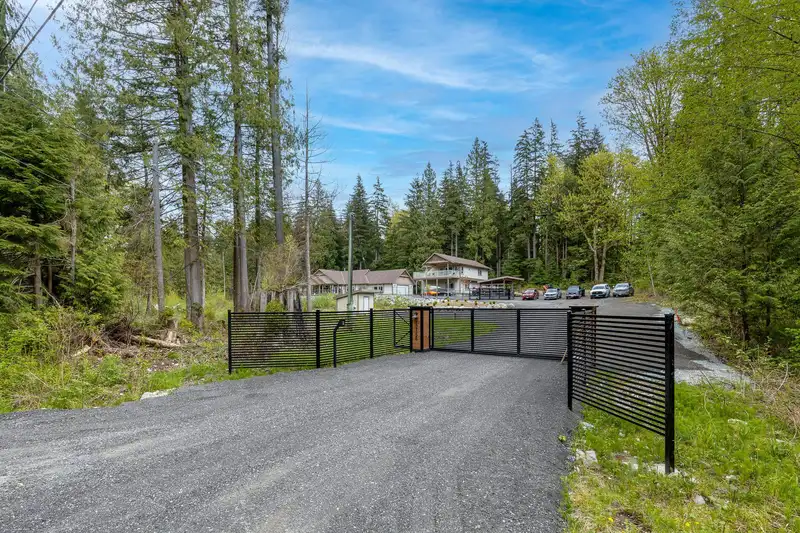 12156 BELL STREET - photo 2 of 25