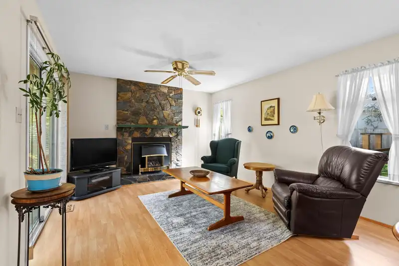 12825 22 AVENUE - photo 3 of 40