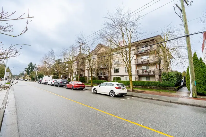 313 5465 203 STREET - photo 4 of 25