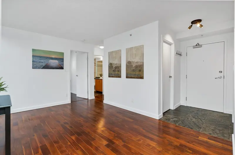 308 1688 ROBSON STREET - photo 3 of 20