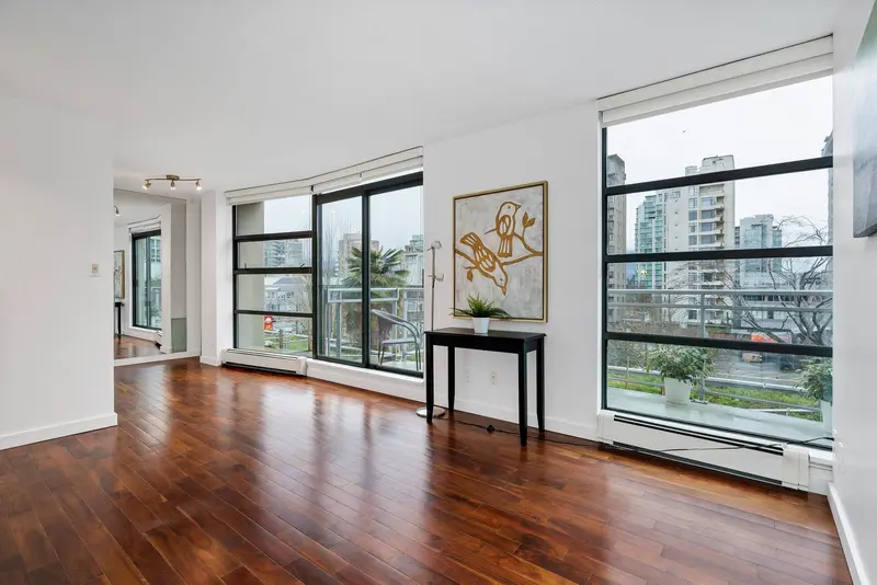 308 1688 ROBSON STREET - photo 4 of 20